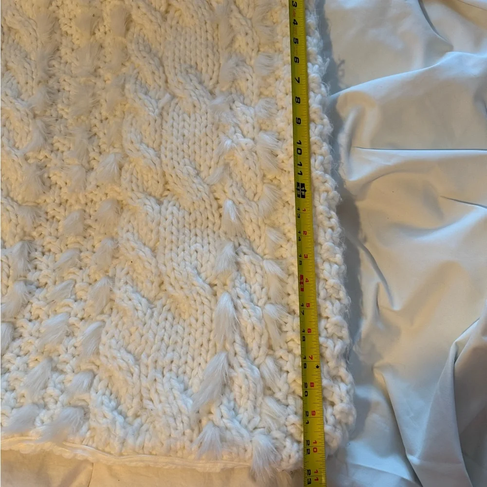Pottery Barn Woven White Large Pillow Case